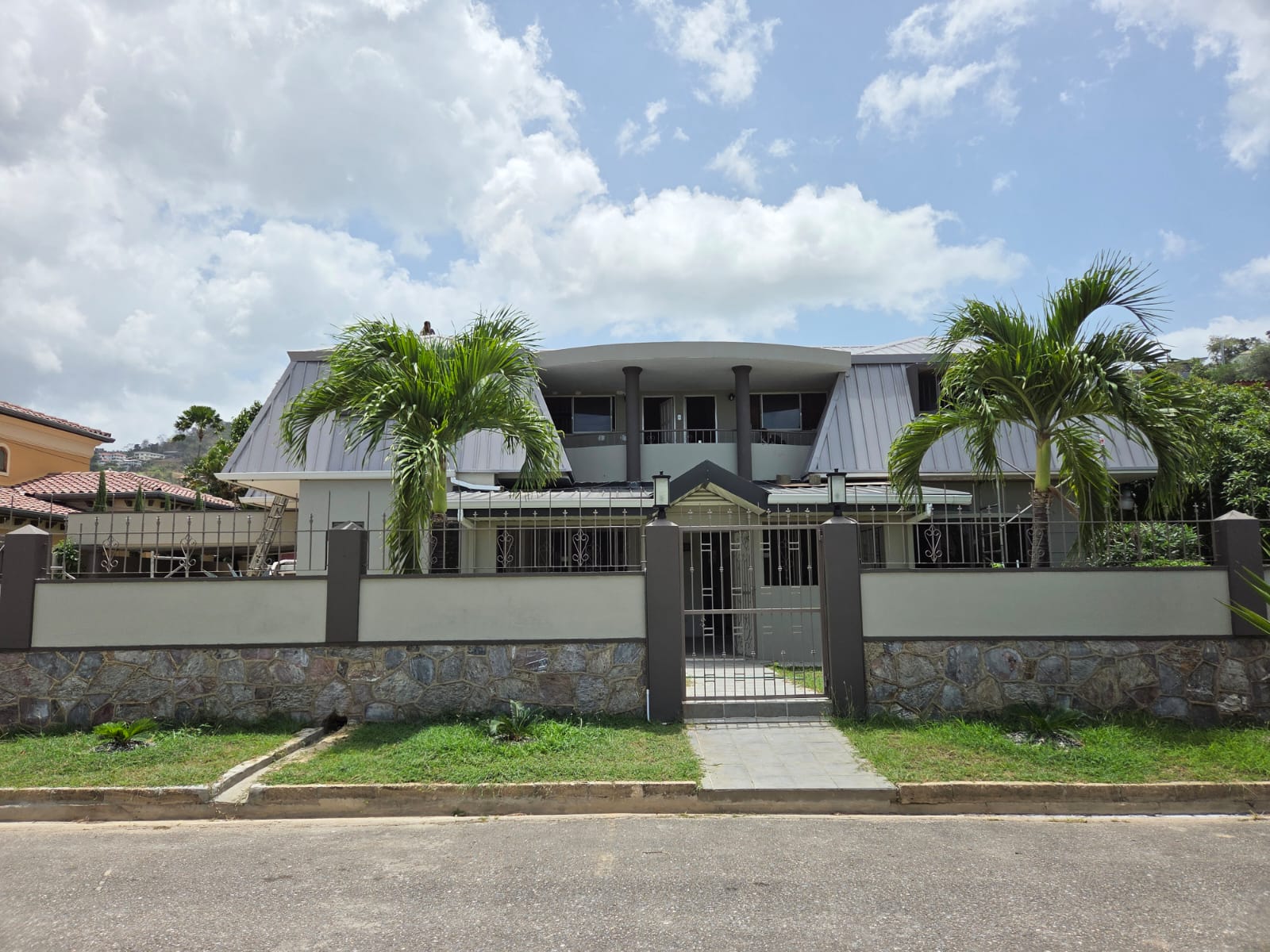 Front elevation of the six-bedroom luxury residence in Shorelands